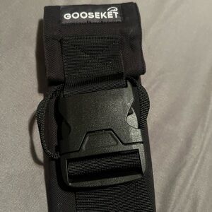 GOOSEKET Brand Baby Toddler Sling Fabric. Adjustable, Zipper Pocket black